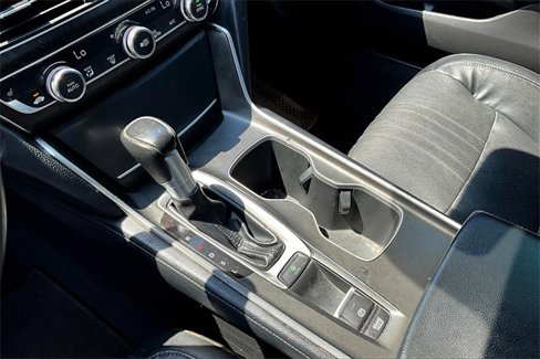 Used 2018 Honda Accord EX-L image 16