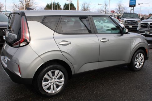 Used 2023 Kia Soul LX image 7