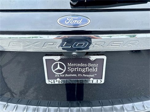 Used 2022 Ford Explorer XLT w/ Equipment Group 202A image 15