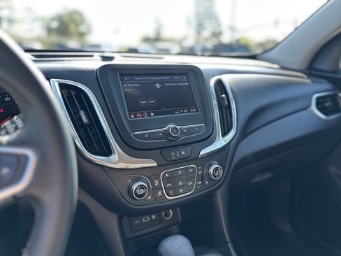 Used 2023 Chevrolet Equinox LT w/ Driver Convenience Package image 18