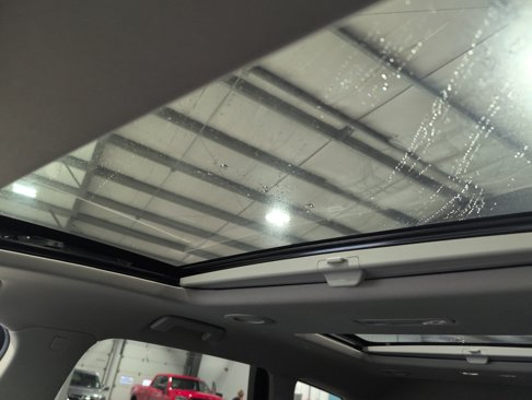 Used 2020 Buick Enclave Premium w/ Sun and Sites Package image 14