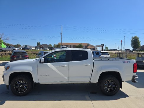 Used 2022 Chevrolet Colorado LT w/ LT Convenience Package image 2