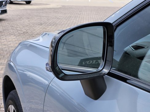 New 2026 Volvo XC60 B5 Plus w/ Protection Package Premier image 10