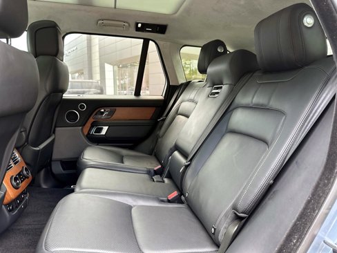 Used 2020 Land Rover Range Rover HSE image 14