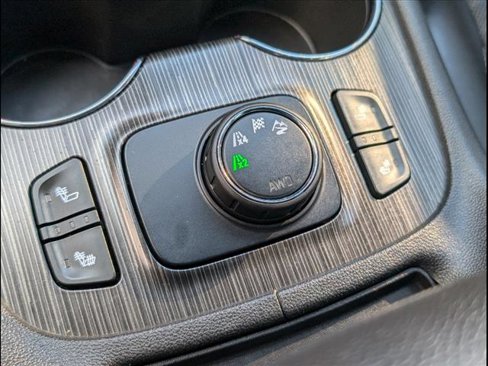 Used 2020 GMC Acadia SLT image 13