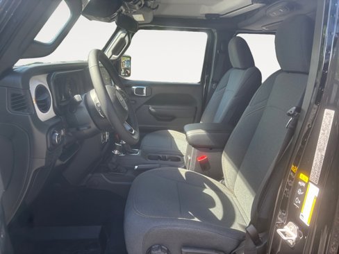 New 2025 Jeep Wrangler Sport S image 9