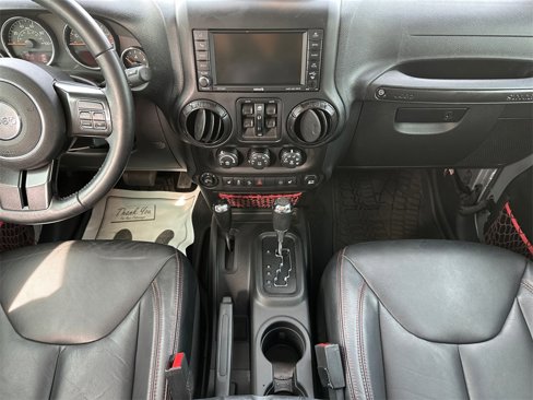 Used 2017 Jeep Wrangler Unlimited Rubicon image 16