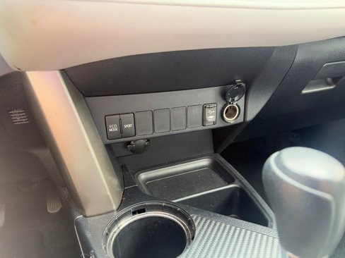 Used 2015 Toyota RAV4 XLE image 16