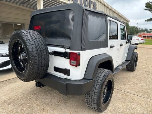 Used 2012 Jeep Wrangler Unlimited Sport image 5