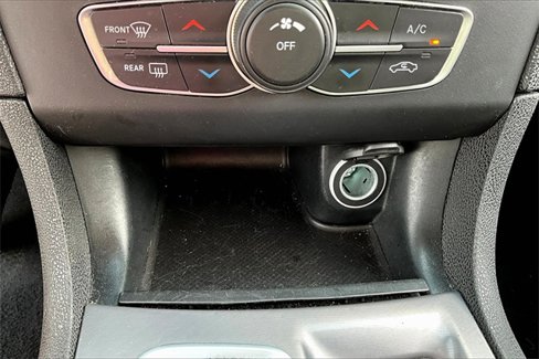 Used 2023 Dodge Charger SXT image 15