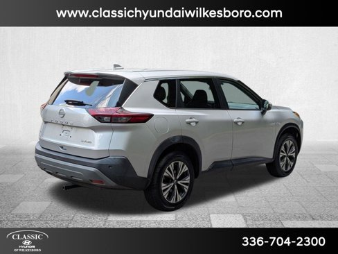 Used 2022 Nissan Rogue SV image 5