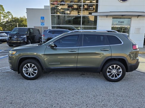 Used 2019 Jeep Cherokee Latitude Plus w/ Cold Weather Group image 3