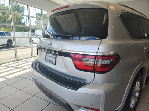Used 2021 Nissan Armada SV image 12