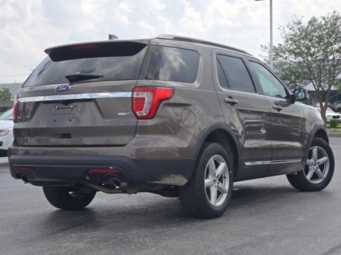 Used 2016 Ford Explorer XLT image 10