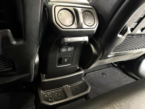 Used 2022 Jeep Wrangler Unlimited Rubicon 4xe w/ Steel Bumper Group image 37