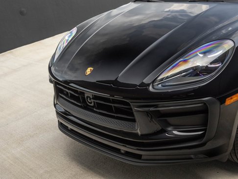 Certified 2024 Porsche Macan image 31