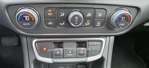 Used 2024 GMC Terrain SLE w/ Driver Convenience Package image 20