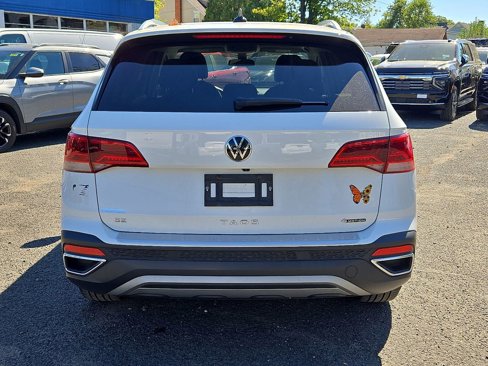 Used 2023 Volkswagen Taos SE image 6