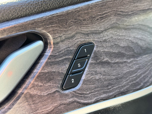 Used 2021 Jeep Grand Cherokee L Limited w/ MOPAR Finishing Package image 8