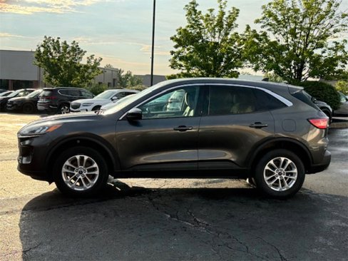 Used 2020 Ford Escape SE image 7