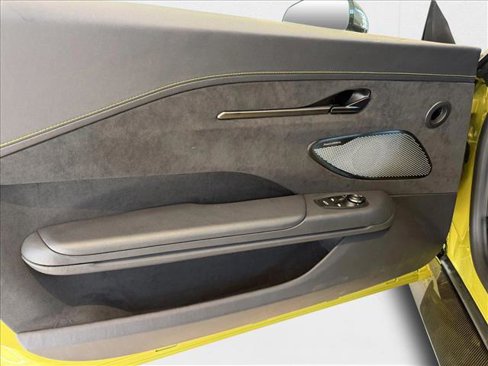 New 2025 Aston Martin V8 Vantage Coupe image 13