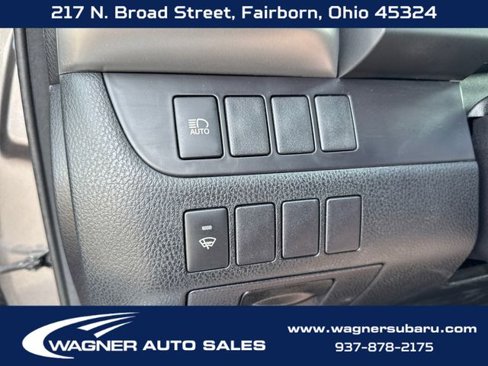 Used 2018 Toyota Highlander LE image 24