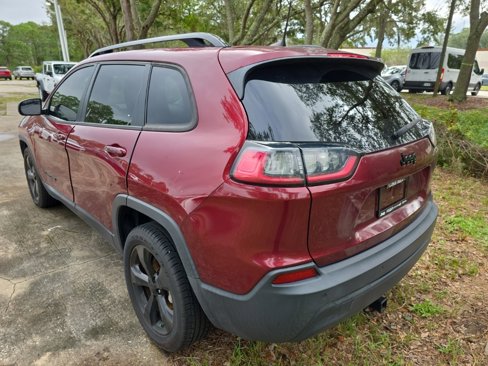 Used 2020 Jeep Cherokee Latitude Plus image 3