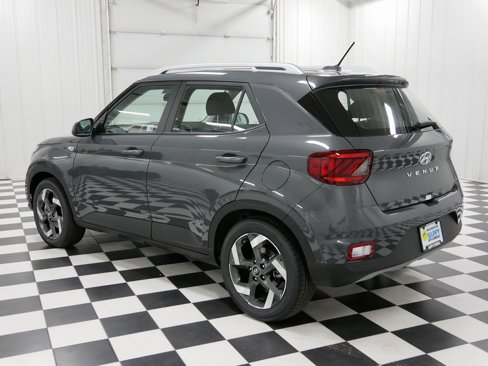 New 2025 Hyundai Venue SEL image 5