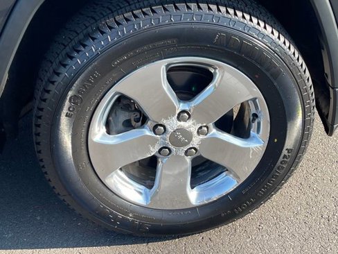 Used 2011 Jeep Grand Cherokee Limited image 28