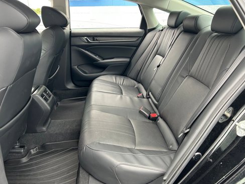 Used 2018 Honda Accord Touring image 20