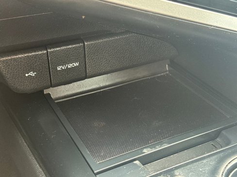Used 2020 Toyota Camry LE image 23