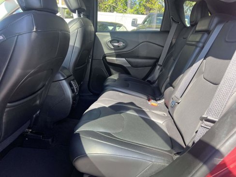 Used 2019 Jeep Cherokee Limited w/ Luxury Group image 14