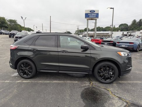 Certified 2023 Ford Edge SE w/ Black Appearance Package image 2
