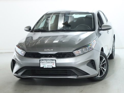 Used 2024 Kia Forte LXS image 3