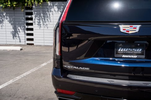 Used 2022 Cadillac Escalade ESV Premium Luxury image 29