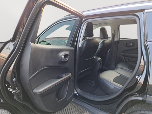 Used 2019 Jeep Compass Latitude image 13