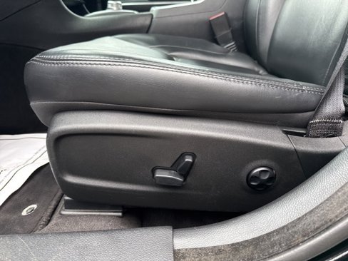 Used 2015 Chrysler 300 Limited image 15