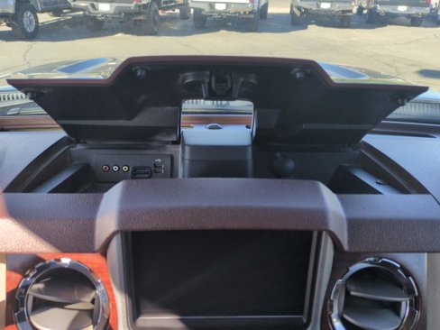 Used 2014 Ford F350 King Ranch w/ King Ranch w/Chrome Package image 28