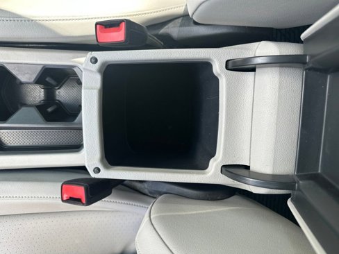 Used 2022 Volkswagen Tiguan SE image 25