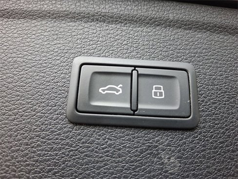 Certified 2023 Audi Q5 2.0T Premium w/ Convenience Package image 28