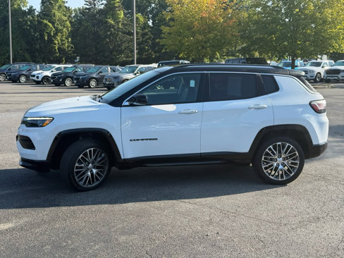 Used 2022 Jeep Compass Limited w/ Elite Group image 4