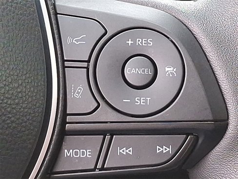 Used 2024 Toyota RAV4 XLE image 18