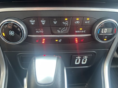 Used 2021 Ford EcoSport SES w/ Interior Protection Package image 29