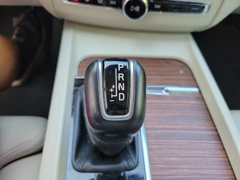 Used 2019 Volvo XC60 T5 Inscription w/ Protection Package Premier image 27
