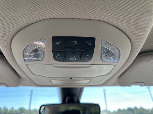 Used 2021 Chrysler Voyager Lxi image 23
