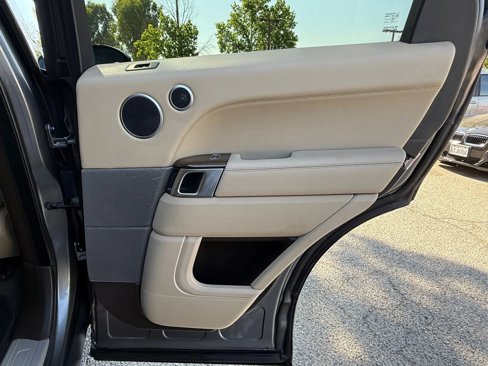 Used 2014 Land Rover Range Rover Sport HSE image 22