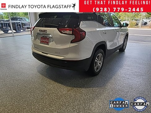 Used 2024 GMC Terrain SLE image 4