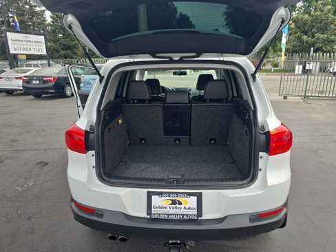 Used 2015 Volkswagen Tiguan SE image 14