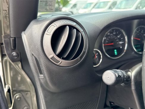 Used 2015 Jeep Wrangler Unlimited Sport w/ Quick Order Package 24S image 28
