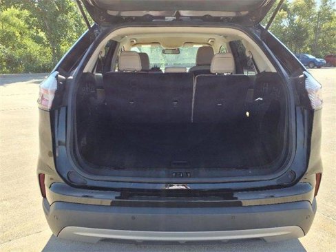 Used 2022 Ford Edge SEL image 25